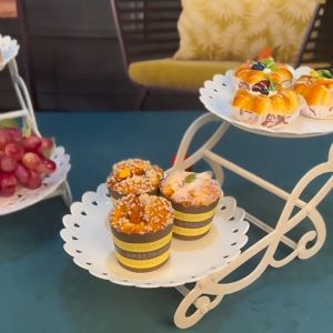 European Multi-Layer Serving Tray Creative Plastic Fruit Plate Luxury Candy Dessert Cake Stand Portable Food Display Rack for Wedding Party Home Kitchen Decoration