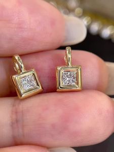 LUOWEND 100% 18K Yellow Gold Pendant Fashion Square Shape Real Natural Diamond Necklace Pendant for Women High Party Jewelry