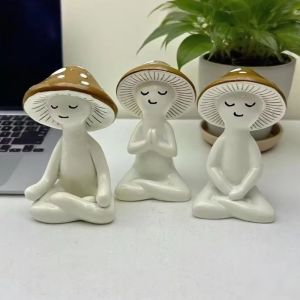 YOUSHI TOP Resin Meditation Mushroom Statue Mini Cute Yoga Mushroom Statue Table Centrepieces Charming Mushroom Sculpture Home Decor