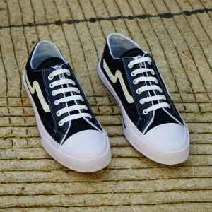 Sepatu Pria Wanita Sepatu casual sepatu Kece Sepatu Wanita Sepatu dewasa Hitam Sepatu casual sepatu sekolah