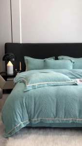 Bộ chăn ga gối nỉ nhung họa tiết vân chìm lá intro mềm mịn ấm gồm 4 món