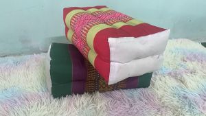 หมอนขิด หมอนทรงสี่เหลี่ยมผืนผ้า หมอนหลายถัก เหมาะสำหนุนนอน งานบุญ งานบวช คละสีคละลาย