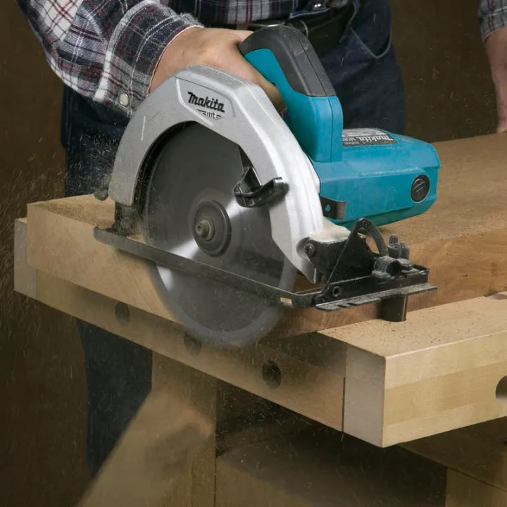 Makita%20M5801B%20Circular%20Saw%207-1/4%E2%80%9D%20-%20Image%202