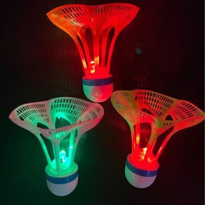 Penghantaran dari China [2025] Badminton Luaran Bola Nilon Plastik Tahan Lama Tahan Angin Tidak Mudah Patah Peralatan Latihan Badminton Kalis Angin 3.5