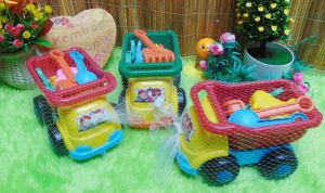 [BELI 2 GRATIS 1 KWARTET ] MAINAN TRUCK PANTAI LUCU