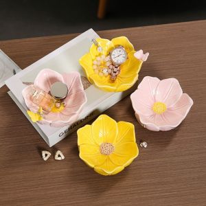 RUNDTY Tulip Shape Flower Jewelry Tray Solid Petal Design Small Trinket Dish Luxury Elegance Jewelry Holder Organizer Table Decoration