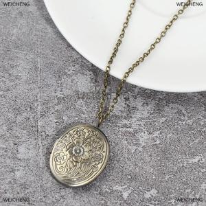 [COD] WEICHENG Carved Flower Stripe Locket Pendant Necklace Vintage Brass Opening Photo Box