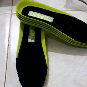 INSOLE SEPATU PRIA DAN WANITA TEBAL DAN EMPUK/ DALAMAN SEPATU SERBA GUNA / INSOLE MANGKO ( BELI 5 GRATIS TALI SEPATU 1 PASANG )