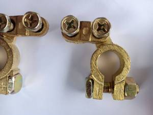 ขั้วแบตทองเหลือง ขั้วแบต + - คุณภาพดี