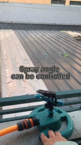 หัวฉีดน้ำในสวนแบบอัตโนมัติ360องศาสำหรับคอนเนคเตอร์สามทางในหัวฉีดใช้ในสวนทำความเย็นหลังคา