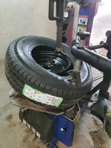 กะทะผ่า สีดำ กะทะผ่าขอบ15 15x7.0 ยี่ห้อรถที่ใส่ระบุในแชทก่อนสั่งซื้อ พร้อมยาง 225/75R15 C 8PR ใหม่2025 [ราคา1ข้าง] สินค้าพร้อมส่งด่วน