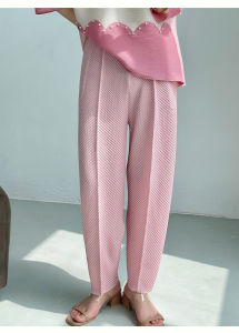 Quần dài lưng chun được thiết kế trên nền vải thun xếp ly co giãn nhiều chất dày tôn dáng - 55Kg.Linh