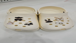 Charm sticker jibitz giả kim loại gắn dép cross B40 đa dạng