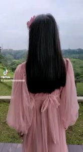 Gaun Pesta Anak Tangan Balon: Desain Unik dan Elegan