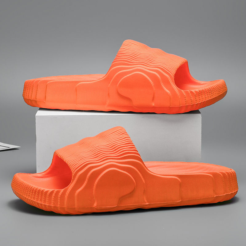 Nuove ciabatte di tendenza per uomo e donna, con suola morbida, impermeabili e antiscivolo, perfette per la spiaggia e il mare.
_voghion.com