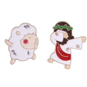 เข็มกลัดเข็มกลัดติดป้ายของพระเยซูคริสต์เข็มกลัดเคลือบรูปแกะหมุดปุ่มตลกสำหรับกระเป๋าเป้สะพายหลังผ้าหมวกแจ็คเก็ต