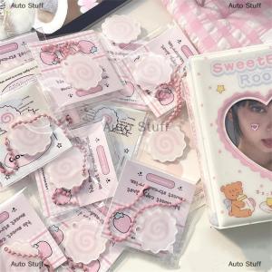 [COD] Auto Stuff พวงกุญแจแผ่นปลาน่ารักสีชมพูม้วนอัลบั้มกระเป๋านักเรียนจี้กระเป๋าคู่น่ารักให้ของขวัญกันและกัน