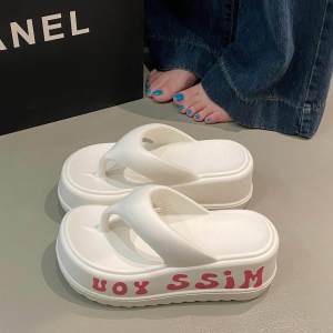 [Free Shipping] WomenS Flip-Flops 2026 New Style Summer Retro Hong Kong Style Indoor And Outdoor Thick-Soled Height-Increasing Sandals