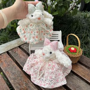 YANZA Váy công chúa ngọc trai Móc khóa thỏ nhồi bông có nơ Bị nhồi Phim hoạt hình Móc khóa thỏ nhồi bông Quần áo búp bê bằng cotton Mềm mại dây chuyền thỏ tai rủ xuống Làm quà tặng cho trẻ em