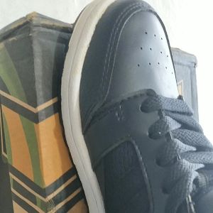 sepatu precise sekolah anak hitam polos