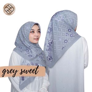 Hijab Kerudung Voal Motif Floral Elegan - One Size
