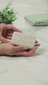 Cremo Exfoliating Body Bars Palo Santo - A Combination of Lava Rock and Oat Kernel Gently Polishes While Shea Butter Leaves Your Skin Feeling Smooth and thy (Packaging May Vary)