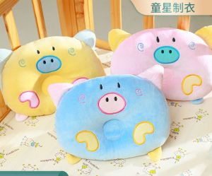 Baby Velvet Piggy หมอนสร้างแบบจำลองสร้างสรรค์หมอนป้องกันศีรษะเอียงสำหรับทารกแรกเกิดหมอนเด็ก