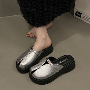 [Free Shipping] Thick-Soled Closed-Toe Slip-On Sandals For Women A New And Fashionable Summer Style That Is Versatile And Easy To Wear