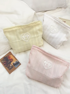 Aesthetic Bows Patterned Toiletry Bag with Large Capacity Makeup Pouches Cosmetic Case for Easy Access