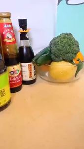 MMM Sarung Tangan Plastik TPE Sekali Pakai Isi 100Pcs Sarung Tangan Pembersih Rumah Tangga Bebas Latex Hand Gloves Higienis Steril 50 Pasang  Gloves isi 100 Pcs