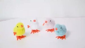 1pc Randomly colored winded chicken Childrens toys
