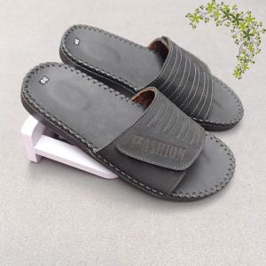 Dép nam quai ngangthời trangDép lê nam da bò đế đúc dẻo mỏng nhẹ may viền chắc chắn quai  bản xé dán rời tiện lợi DT021