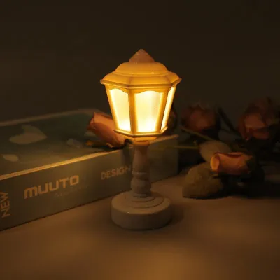 European Style Fine-text Small Desk Lamp Retro LED Night Lamp Small Palace Lamp Bedside Bedroom Decoration Ornament Atmosphere Light