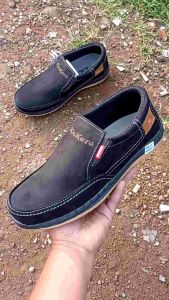 SEPATU KULIT COD: SEPAKATI BELANJA SEPAKATI