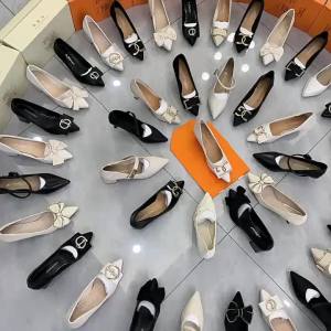 WomenS Shoes In Stock: Wenzhou Fashion WomenS Shoes Stylish Versatile Sandals And Slippers Clearance Stock Shoes Out-Of-Stock Sizes