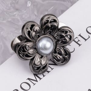 CLM หมุดตะขอปรับเอวกางเกง รูปดอกไม้ ประดับมุกเทียม อุปกรณ์เสริมปรับเอวกางเกงโดยไม่ต้องเย็บเอวกางเกง Fashion Pins