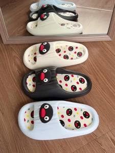 Cute Perforated Slippers For Women 2026 New Summer Model Non-Slip For Home Use Suitable For Bathing Couples Indoor Soft-Soled Outdoor Sandals