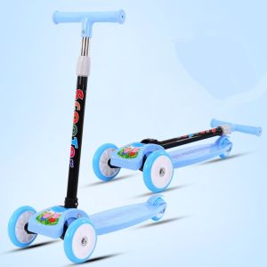 Xe trượt Scooter Xe trượt phát sáng Chịu được tải trọng 100kg - cho bé từ 3 - 8 tuổi có 3 bánh. Đồ chơi hoạt động ngoài trời cho bé.