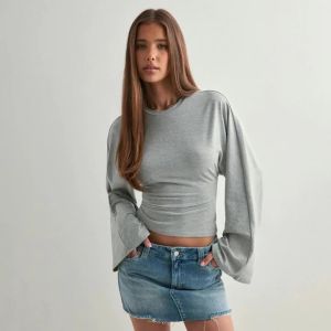 Áo len nữ tay dài cổ tròn ôm sát Y2K thời trang mùa hè áo thun casual thời trang đường phố 2025 áo phông xám crop top