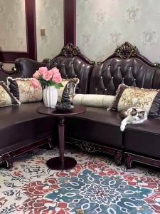 FFBH Round Coffee Table Wooden Sofas Side Tables Minimalist Modern Tea Table Luxury Living Room Center Tables Interior Furniture Z5Q1T