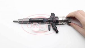095000-6240 095000-6241 095000-6243 16600-VM00A Diesel Nozzle Injector OEM 16600 VM00A 16600VM00A For Nissan NP300 CABSTAR