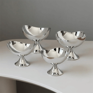 NOBLELYN 2 Sizes Metal Fruit Tray Silver Modern Pedestal Fruit Plate High Quality Durable Snack Storage Tray Home Storage Decor