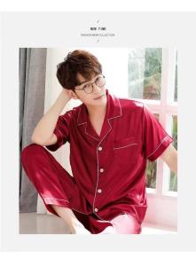 [พร้อมส่ง] ชุดนอนผู้ชาย เเฟชั้นลายเกาหลี ผ้าซาติน เสื้อเเขนสั้น+กางเกงขายาว ชุดสีแดง2813