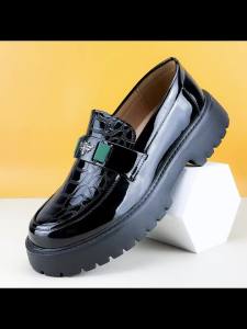 2026 Fashion Bee Design Mens Leather Shoes Thick Sole Luxury Slip On Loafers Comfortable Fashion Business Party Formal Dress Shoes