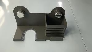 AE New integrated suction cup-mounted hair dryer holder no-drill wall-mounted hair dryer stand hair dryer storage rack