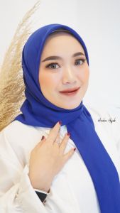 PARIS PREMIUM JAHIT TEPI / HIJAB SEGIEMPAT