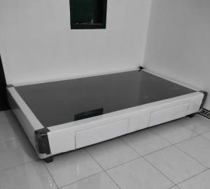 Dipan Divan Box Laci Tanpa Sandaran Kepala Rangka Tempat Tidur
