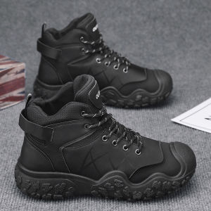 รองเท้าผู้ชาย รองเท้าบู๊ตเดินป่ากลางแจ้งแบบใหม่ High Top กันลื่นและทนต่อการสึกหรอ รองเท้าแฟชั่น