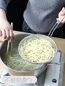 【Ship in 24H】漏網篩 漏勺 過濾網 不銹鋼漏勺 廚房用具 Thick Stainless Steel Fence Household Noodles Fishing Dumpling Colander Filter Mesh Large Kitchen Frying Mesh Sieve