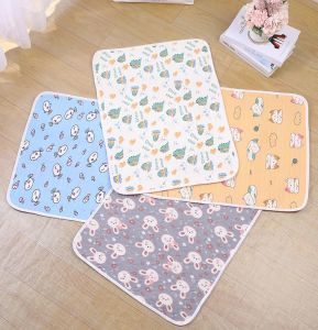 HATELI Dog Summer Cooling Mat Pad Cute Cartoon Pattern Cat Dog Sleeping Mat Kennel Ice Silk Cool Mats Floor Sofa Non-slip Anti-scratch Breathable Washable Blanket Pet Supplies